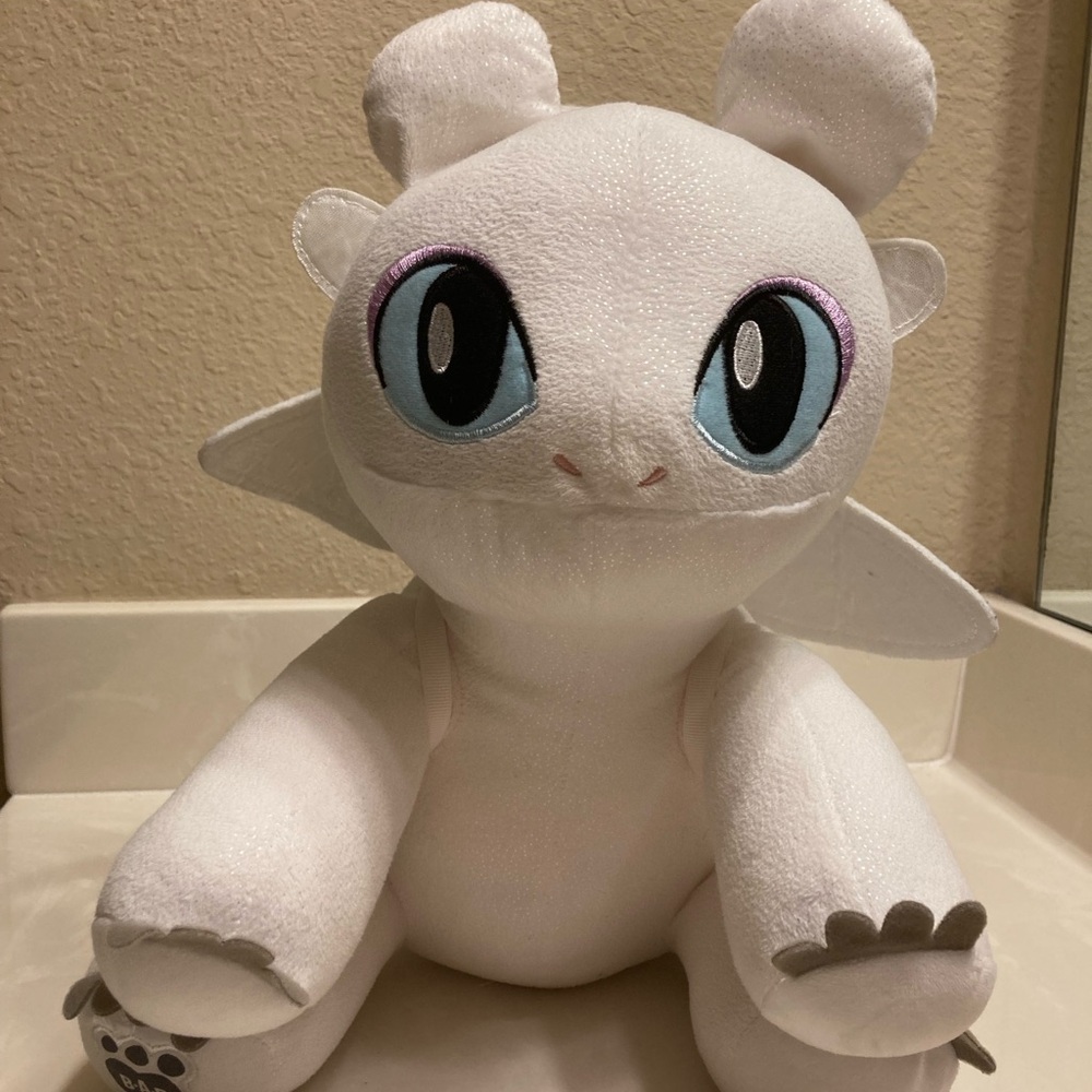 How to Train Your Dragon 3 Light Fury Build-A-Bear